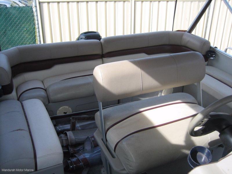 Sun Tracker Bass Buggy 18