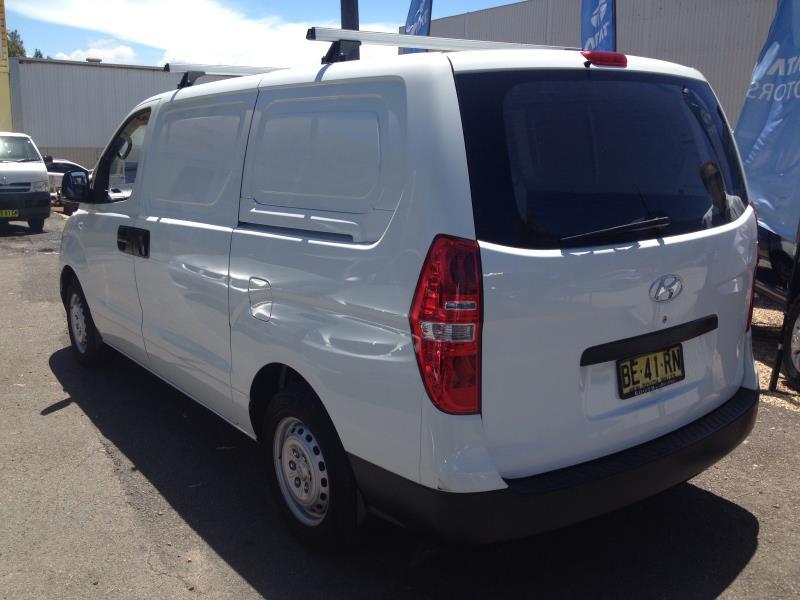 2010 HYUNDAI iLOAD TQ