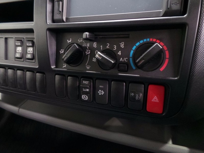 2016 HINO 917 - 300 Series 917 - 300 Series Truck