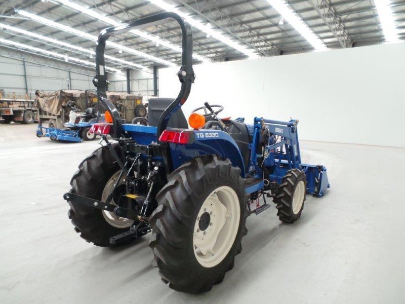 2015 ISEKI TG5330.4R 4WD RPS TRACTOR & 4 IN 1 LOADER PACKAGE CW