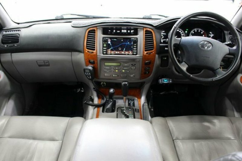 2006 TOYOTA LANDCRUISER SAHARA (4x4) UZJ100R UPGRADE