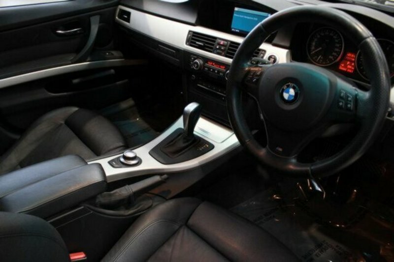 2008 BMW 3 20i E90 08 UPGRADE