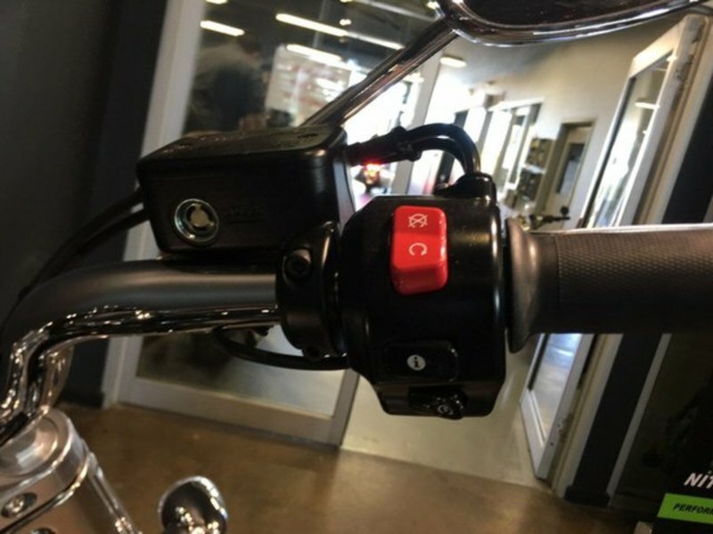 2016 TRIUMPH Thunderbird Commander