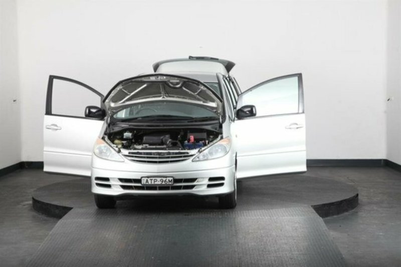 2003 TOYOTA TARAGO GLi ACR30R