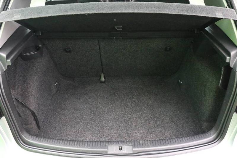 2004 VOLKSWAGEN GOLF 1.6 COMFORTLINE 1K