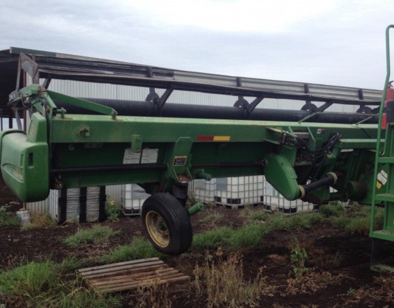 JOHN DEERE 936D Harvester Header