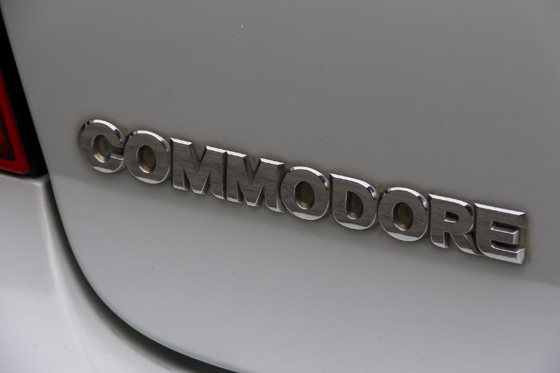 2002 HOLDEN COMMODORE Equipe VX II