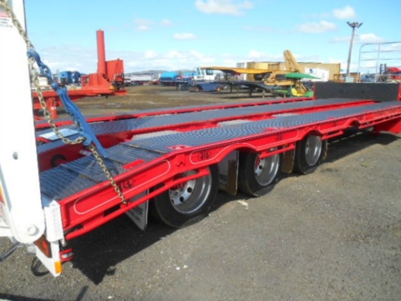 Freightmaster Drop Deck Semi Trailer