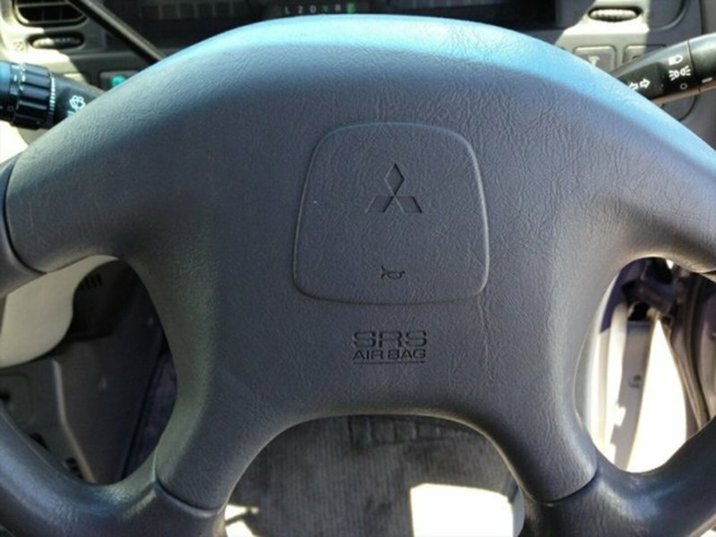 1998 MITSUBISHI DELICA