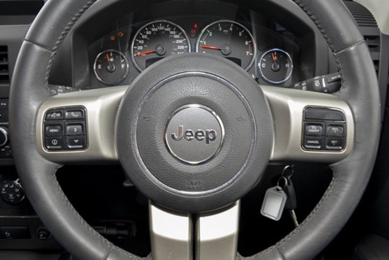 2010 JEEP CHEROKEE SPORT KK