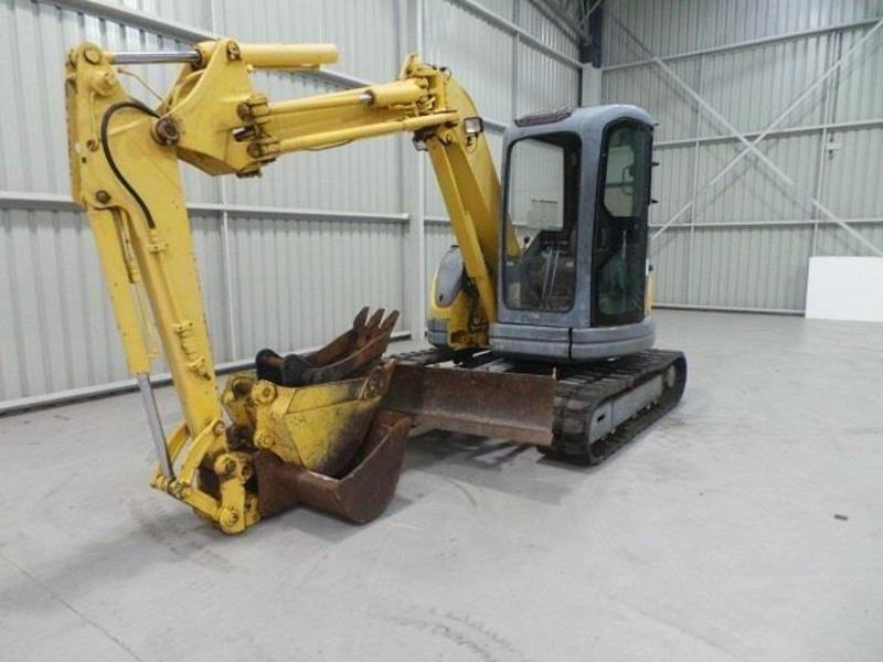KOMATSU PC50UU-2 EXCAVATOR