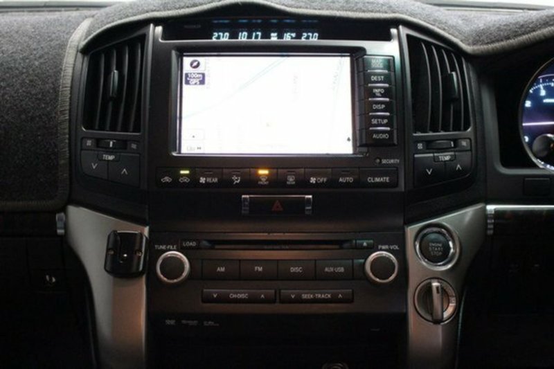 2011 TOYOTA LANDCRUISER SAHARA (4x4) UZJ200R 09 UPGRADE