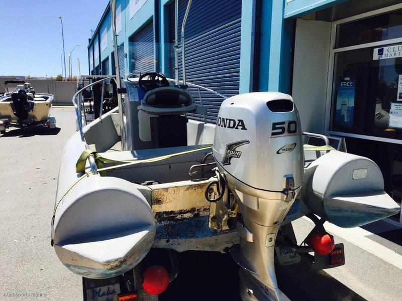 Plaka 4.6m Centre Console