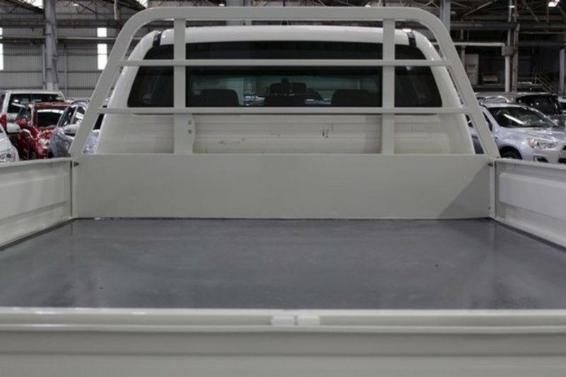 2013 TOYOTA HILUX SR (4x4) KUN26R MY12