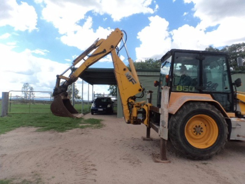1985 MASSEY FERGUSON MF860 MF860 Loader