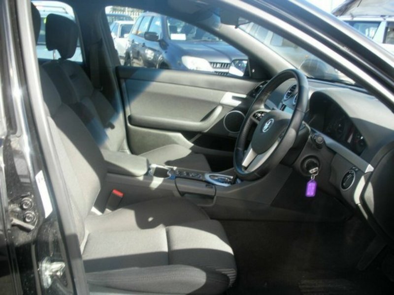 2011 HOLDEN COMMODORE