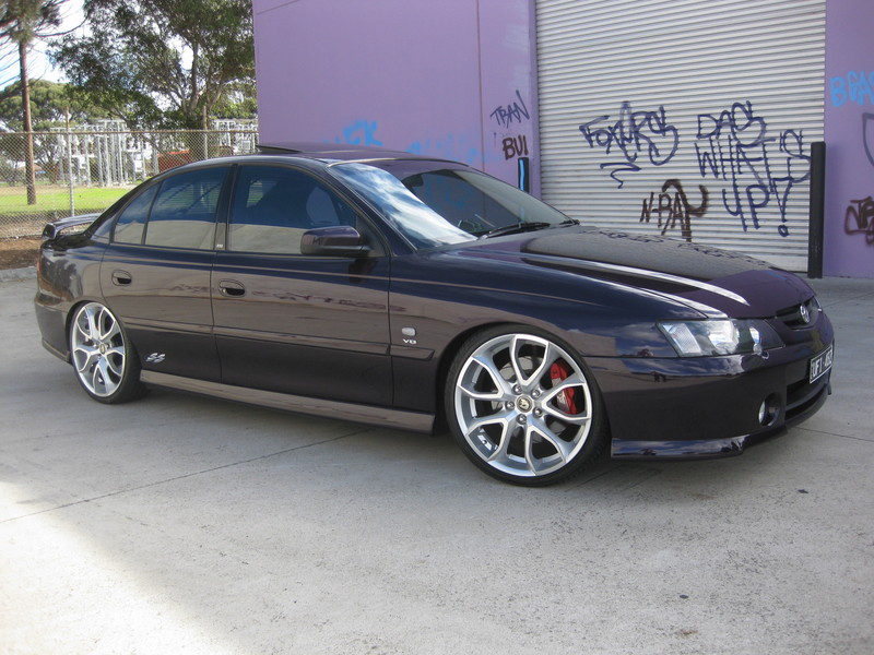 2004 HOLDEN COMMODORE SS VYII