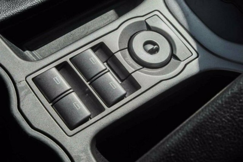 2011 HOLDEN COMMODORE OMEGA VE II MY12