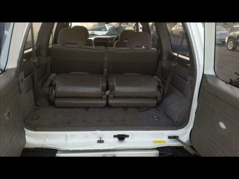 1999 NISSAN PATROL ST (4x4) GU