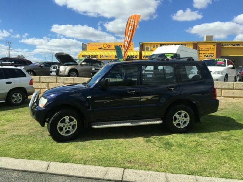2003 MITSUBISHI PAJERO GLX NP