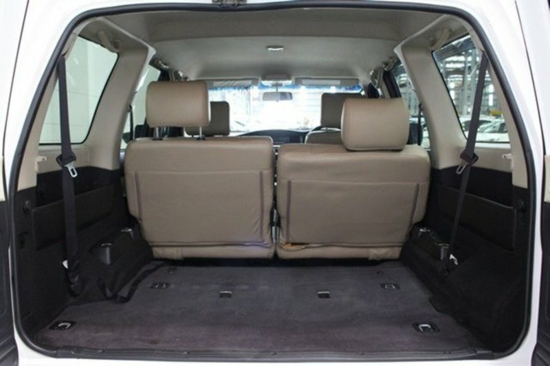 2006 NISSAN PATROL ST (4x4) GU IV