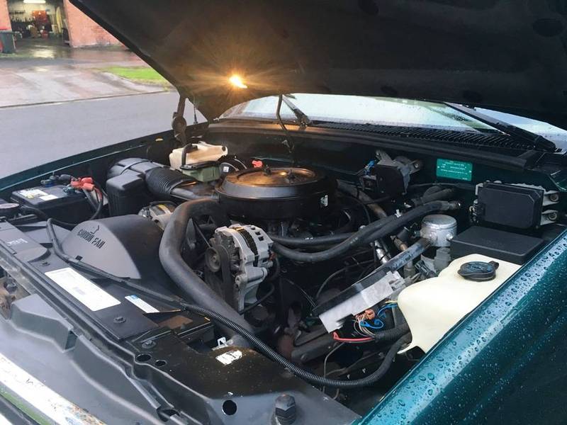 1998 HOLDEN SUBURBAN 1500 LT 4X4 K8