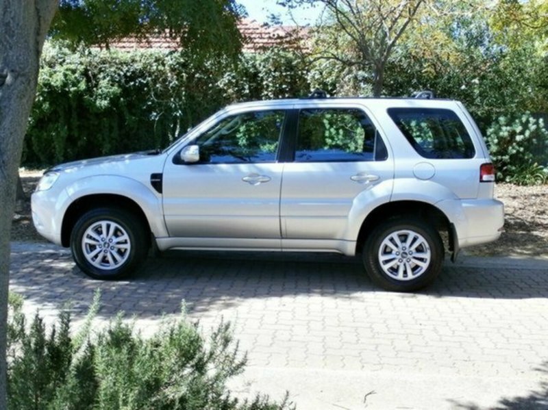 2010 FORD ESCAPE ZD