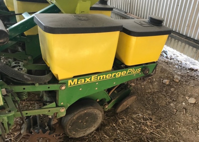 JOHN DEERE 1700 Planters