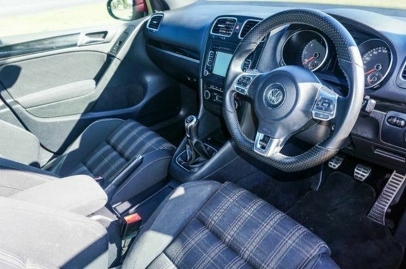 2011 VOLKSWAGEN GOLF GTD 1K MY11
