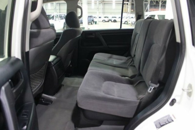 2012 TOYOTA LANDCRUISER GX (4x4) VDJ200R
