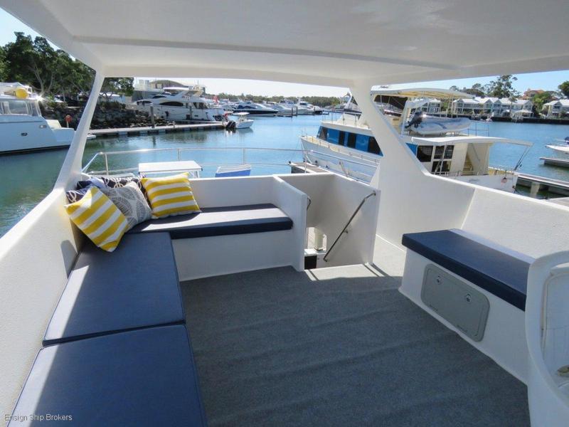 Explorer 40 Powercat