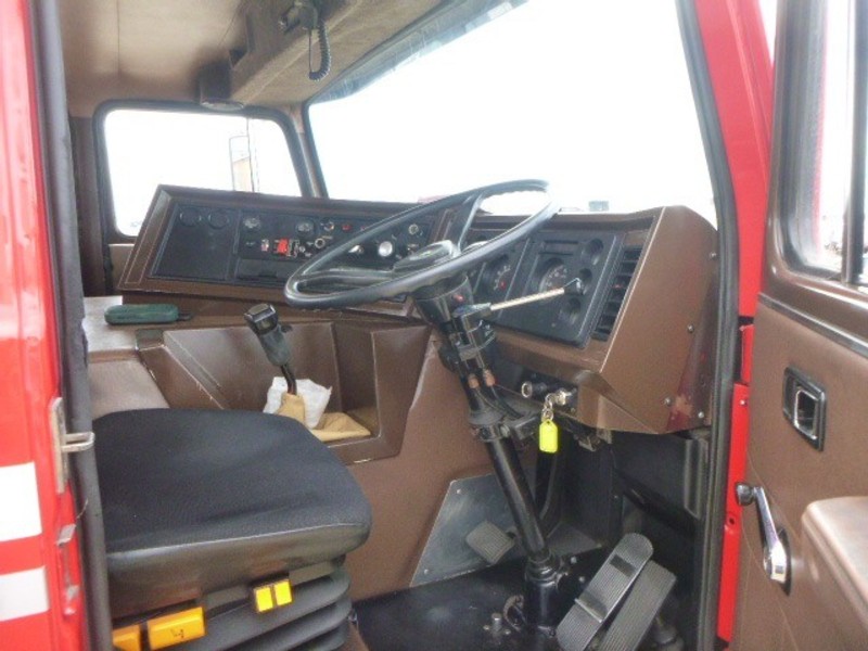 1988 INTERNATIONAL Acco T2670 T Line 2670 Acco T2670 Truck