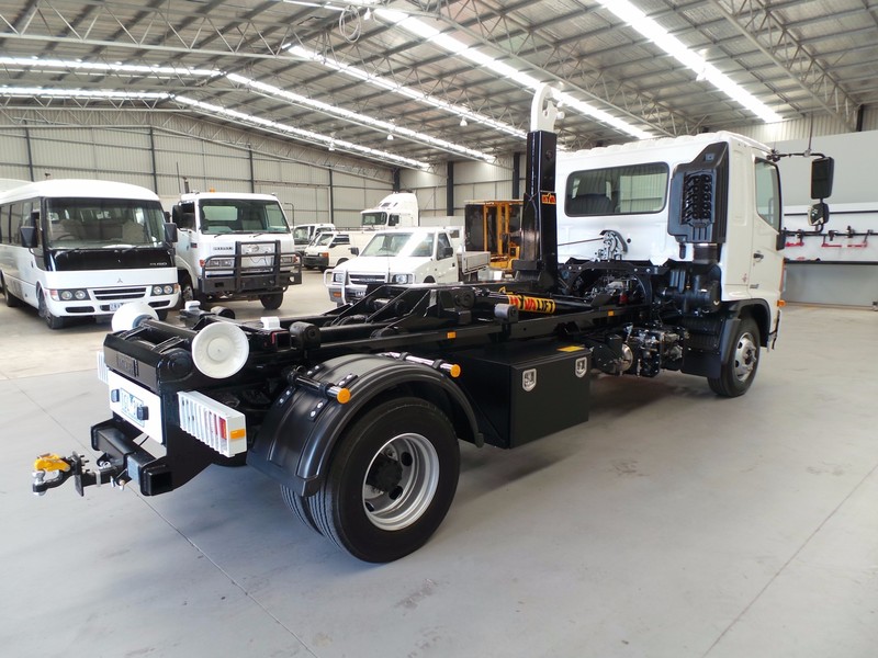 2016 HINO FD 1124-500 Series FD 1124-500 Series Truck