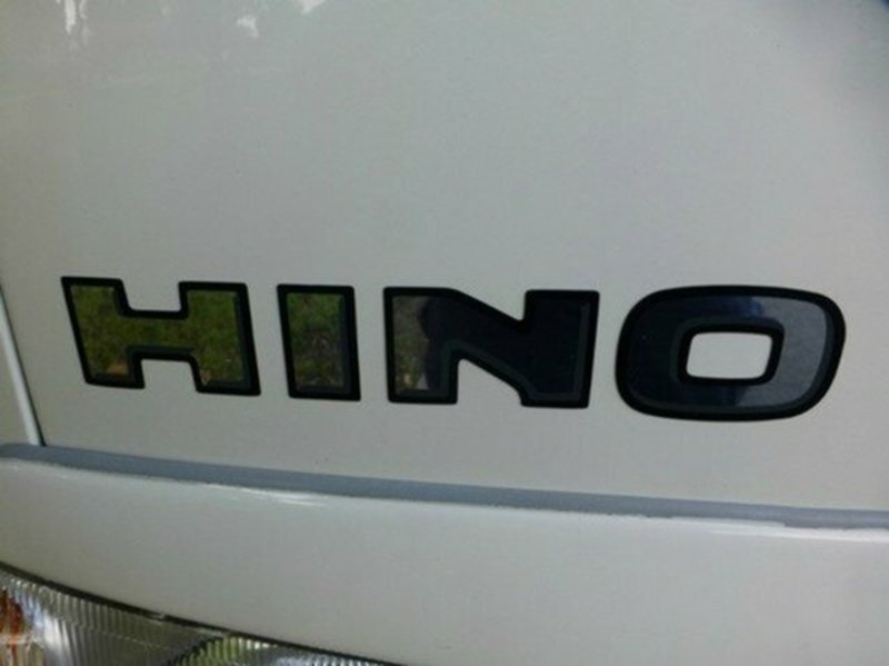 2009 HINO 300 616 4X2 AUTO TRADE ACE