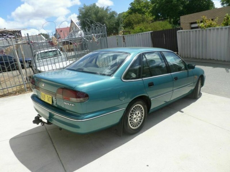 1993 HOLDEN COMMODORE Berlina VR