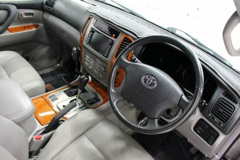 2006 TOYOTA LANDCRUISER SAHARA (4x4) UZJ100R UPGRADE