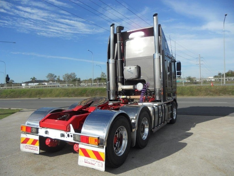 2010 KENWORTH K108 Aerodyne K108 Truck