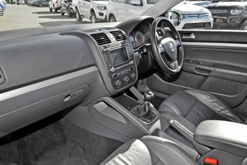 2007 VOLKSWAGEN JETTA FSI 1KM MY07