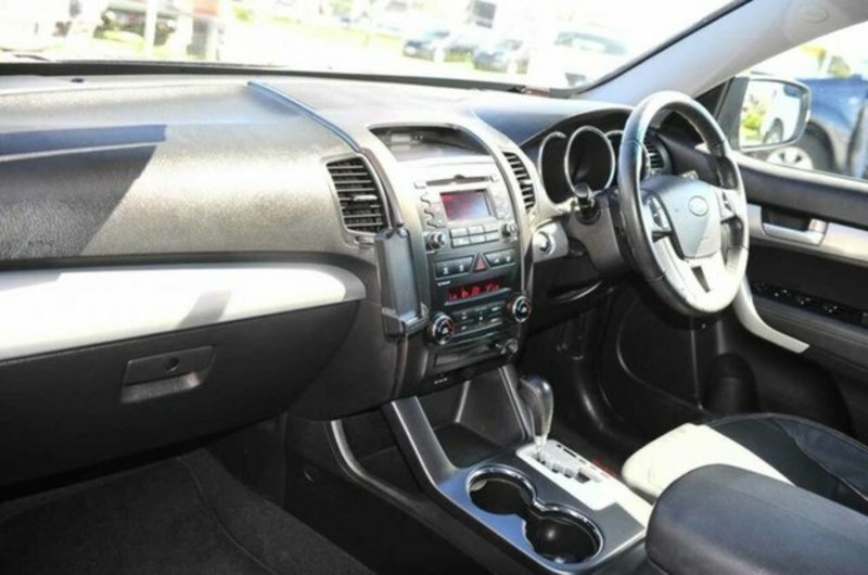 2010 KIA SORENTO PLATINUM (4x4) XM MY11