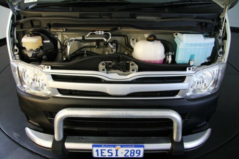 2012 TOYOTA HIACE LWB TRH201R MY12
