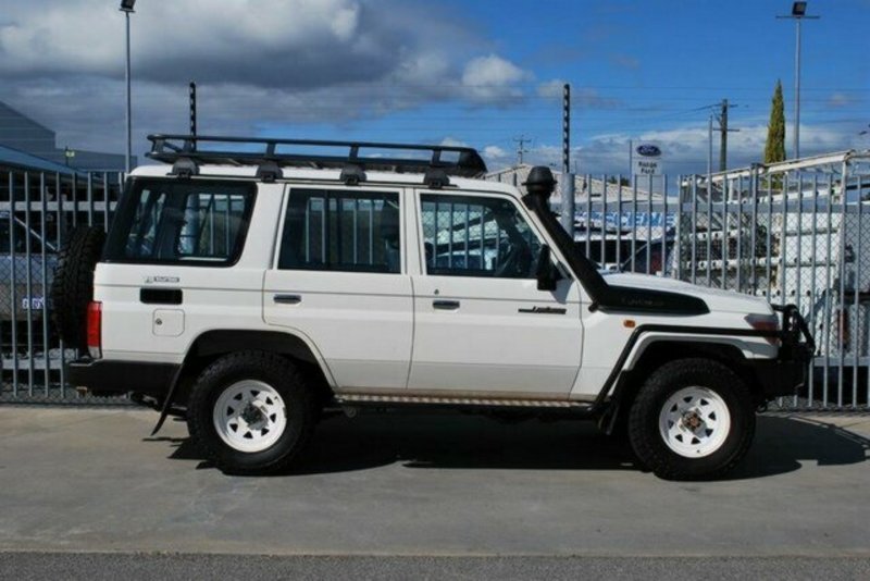 2011 TOYOTA LANDCRUISER WORKMATE (4x4) VDJ76R 09 UPGRADE