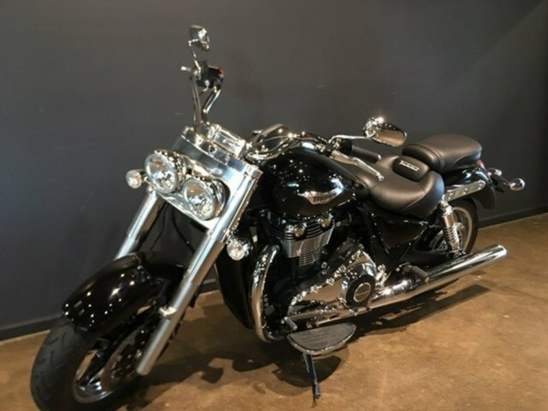 2016 TRIUMPH Thunderbird Commander