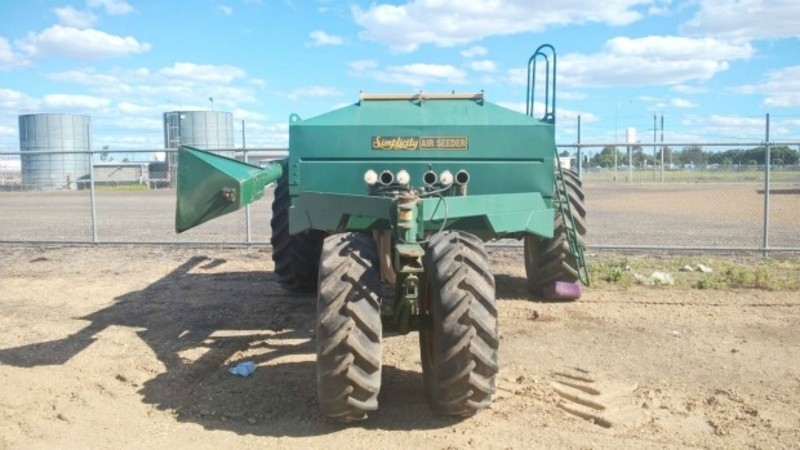 1997 Simplicity 8200 TT2 Air Cart 8200 SeedingPlanting Equip