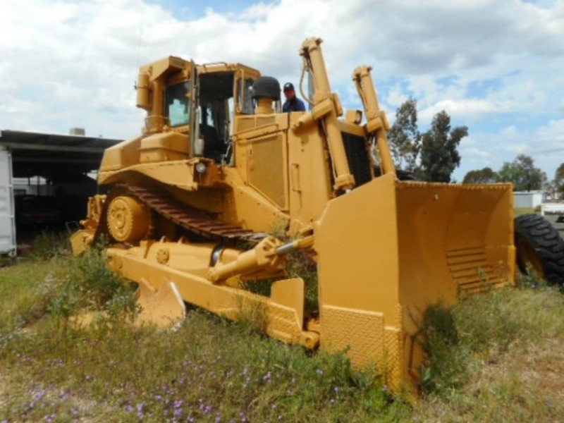 CATERPILLAR D8L D8L Dozer