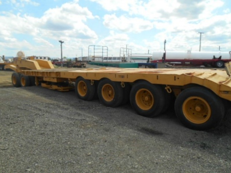 1900 Boomerang Low LoaderPlatform RT LeadMid Trailer