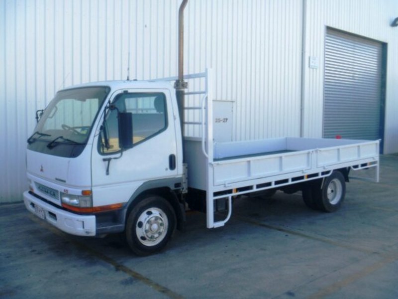2003 MITSUBISHI CANTER