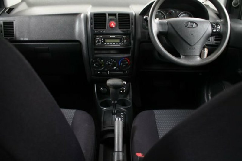2010 HYUNDAI GETZ S TB MY09