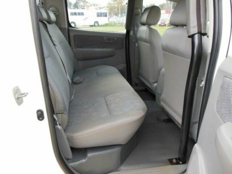 2007 TOYOTA HILUX SR (4x4) KUN26R 07 UPGRADE