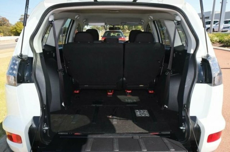 2011 MITSUBISHI OUTLANDER LS (7 SEAT) ZH MY11