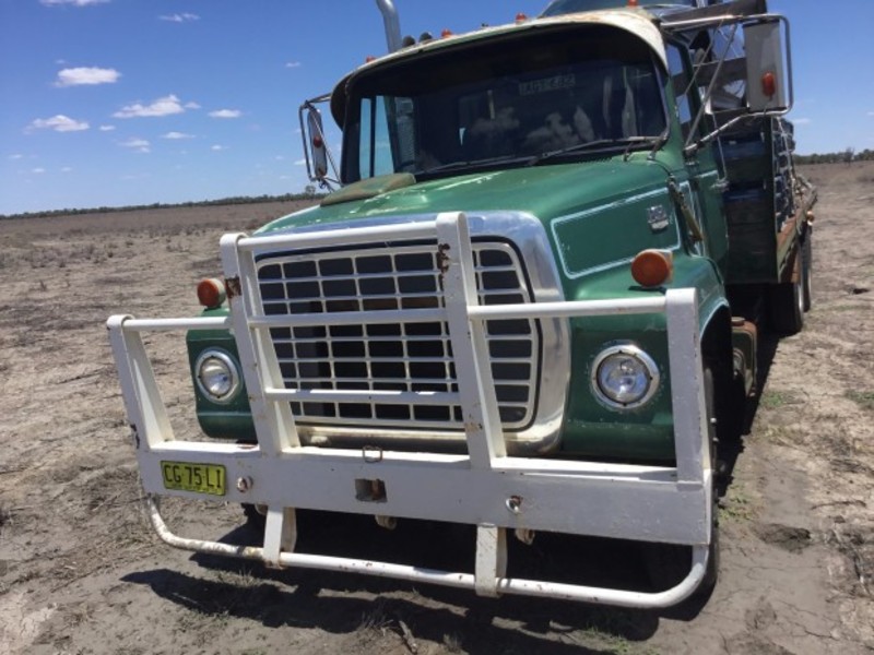 1975 FORD Louisville Ford L7000 Stock Crate Truck Louisville Truck